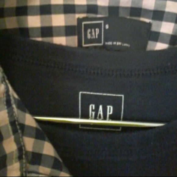 Gap pink and navy checked shirt. - Picture 2 of 3